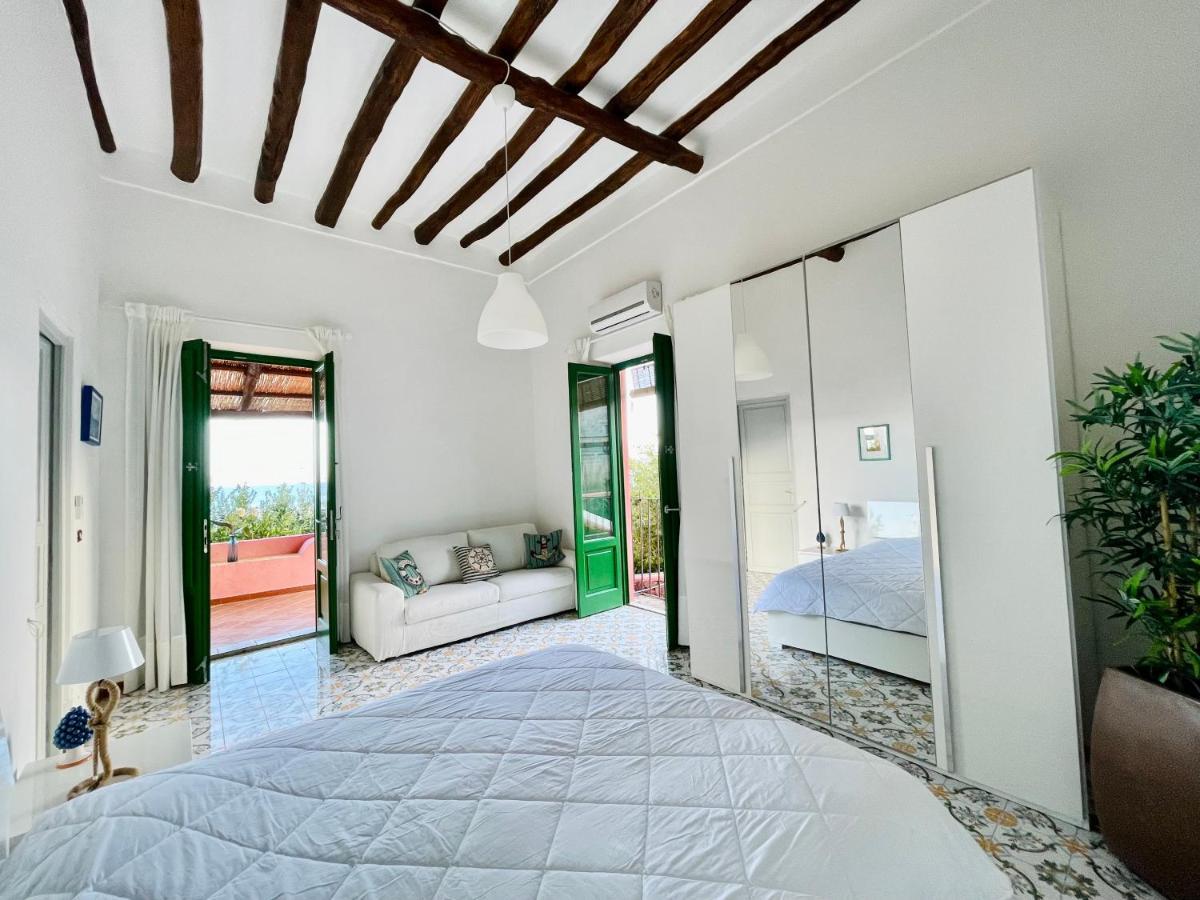 Villa Pomelia, Villa Nel Corso Di Santa Marina Salina A 50 Mt Dal Mare エクステリア 写真